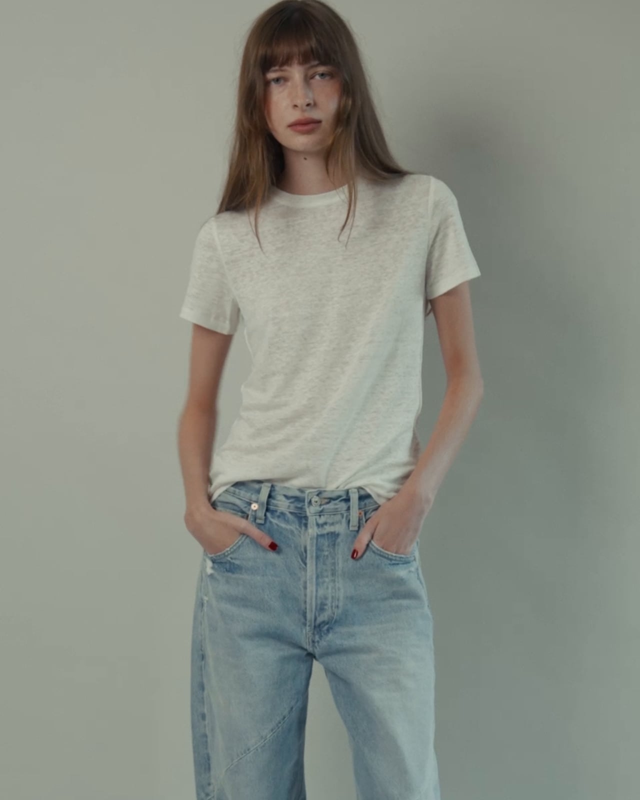 Textured White T-Shirt and Light Blue Straight-Leg Jeans Textured White T-Shirt and Light Blue Straight-Leg Jeans — Aesthetic Tshirt Outfit