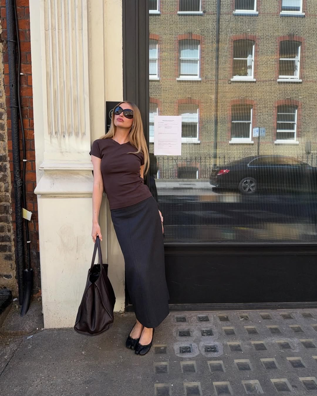 Brown Fitted T-Shirt with Gray Maxi Skirt Brown Fitted T-Shirt with Gray Maxi Skirt — Aesthetic Tshirt Outfit