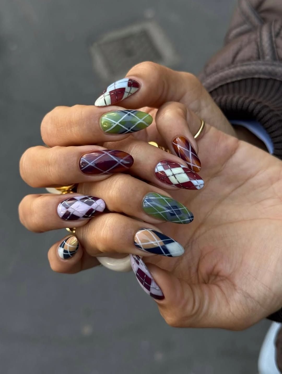 Medium Oval Plaid Pattern Nails — Best Chic Nails