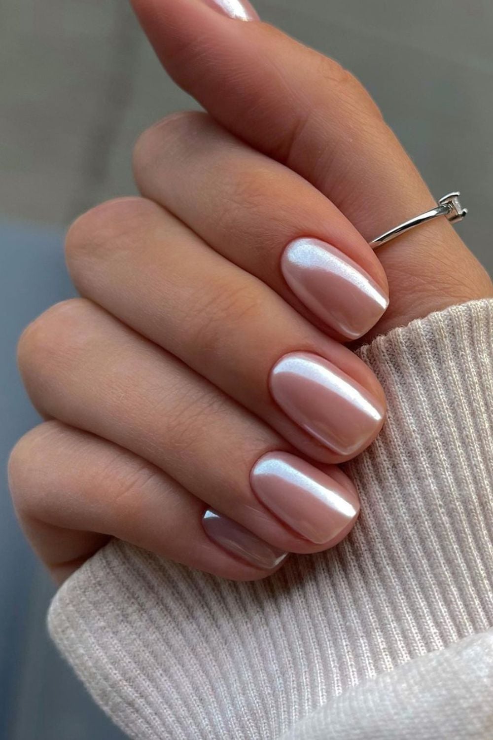 Luminous Pearlescent Chrome Short Oval Nails Luminous Pearlescent Chrome Short Oval Nails — Best Classy Nails