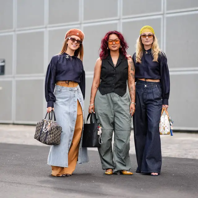 Denim Maxi Skirt with a Cropped Blouse and Beret — Best Cute Outfits