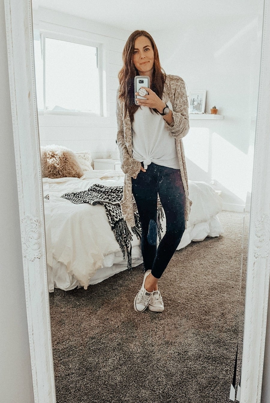 Longline Cardigan Over T-Shirt and Jeans for Cozy Casual — Best Cute Outfits