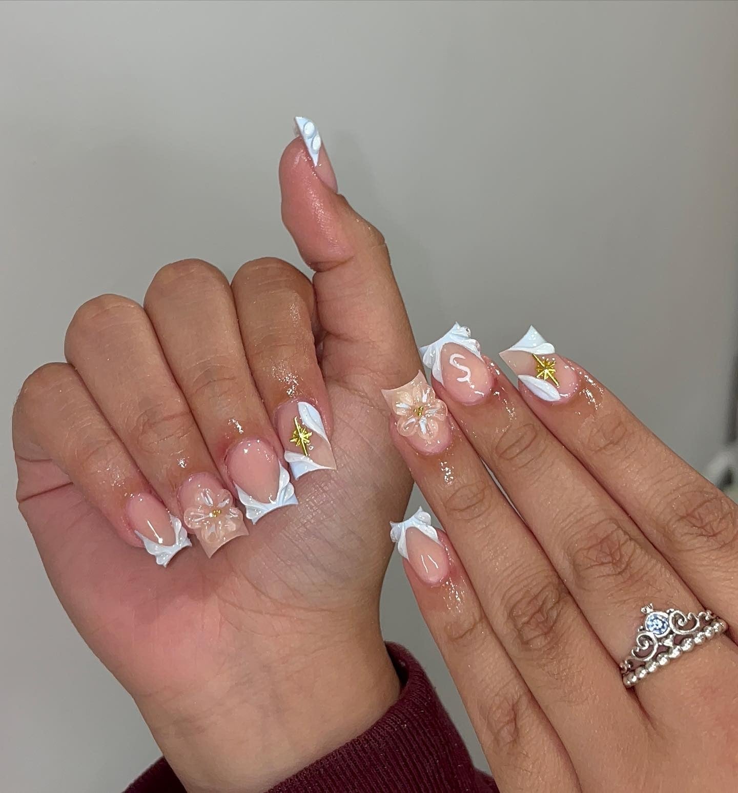 Short Square Gold Star Accent Nails Short Square Gold Star Accent Nails — Best Cute Square Nails