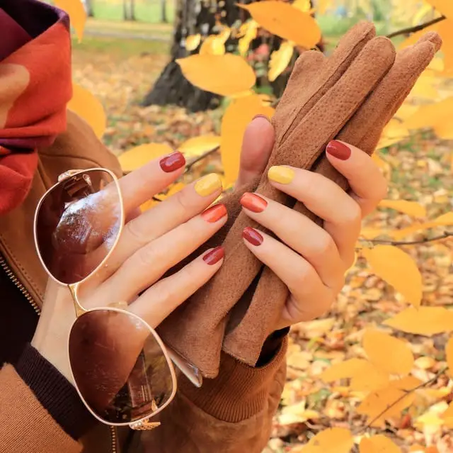 Fall Color Gradient Short Almond Nails Fall Color Gradient Short Almond Nails — Best Elegant Nails