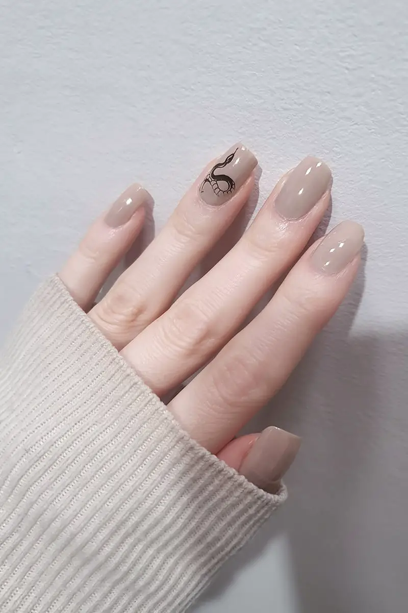 Short Square Beige Nails With Snake Decal Short Square Beige Nails With Snake Decal — Best Simple Nails