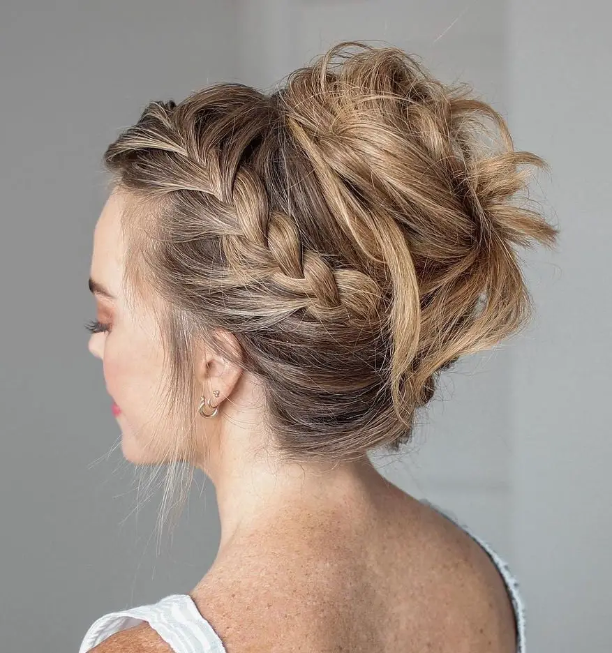 Chin Length Blonde Updo With Braids Chin Length Blonde Updo With Braids — Best Unique Hairstyles