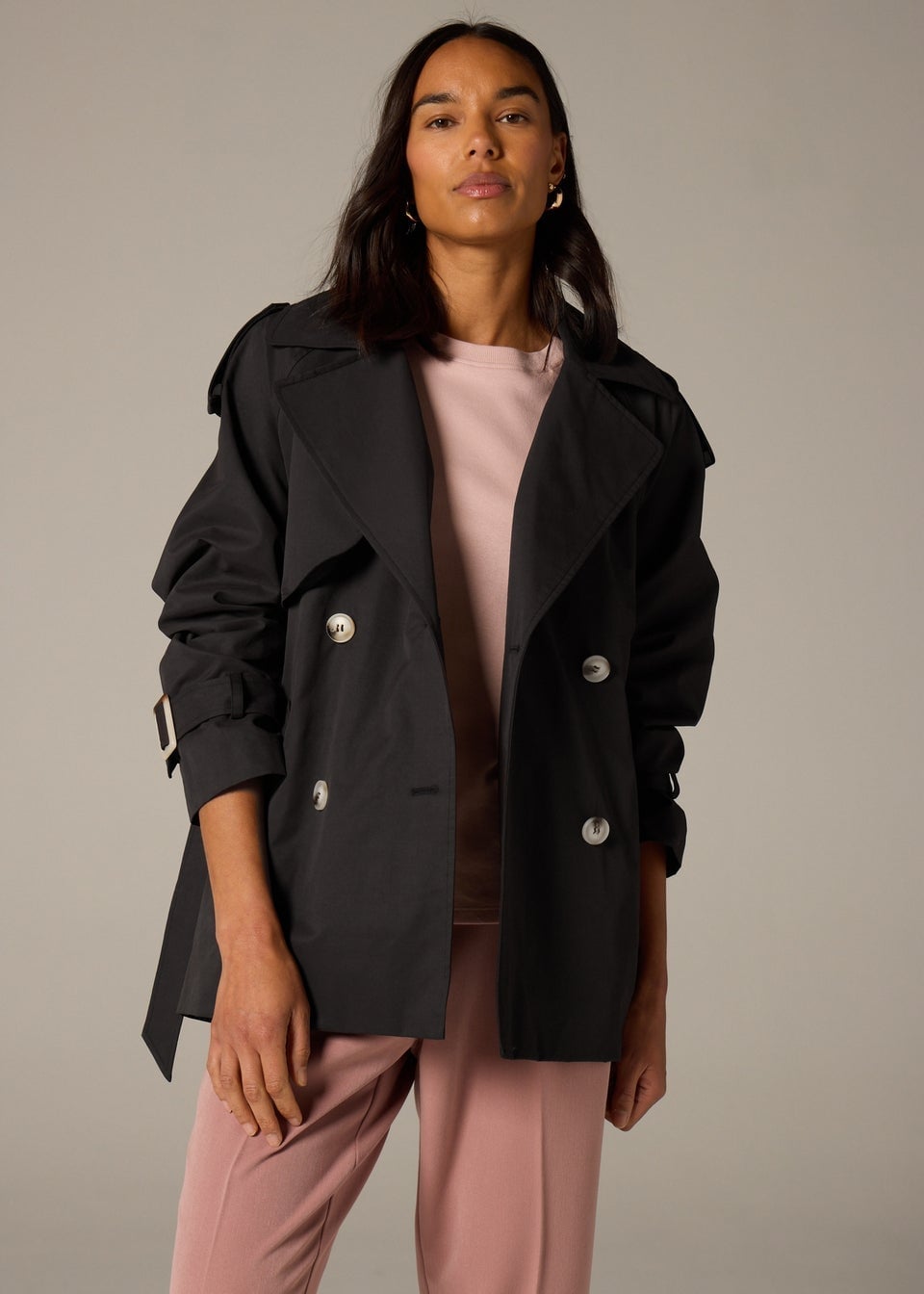 Black Short Trench Coat With Pink Trousers Black Short Trench Coat With Pink Trousers — Black Trench Coat Outfit Ideas