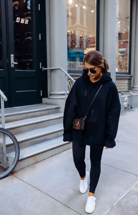 Street Style Black Hoodie with Leggings — Chic Black Hoodie Outfit