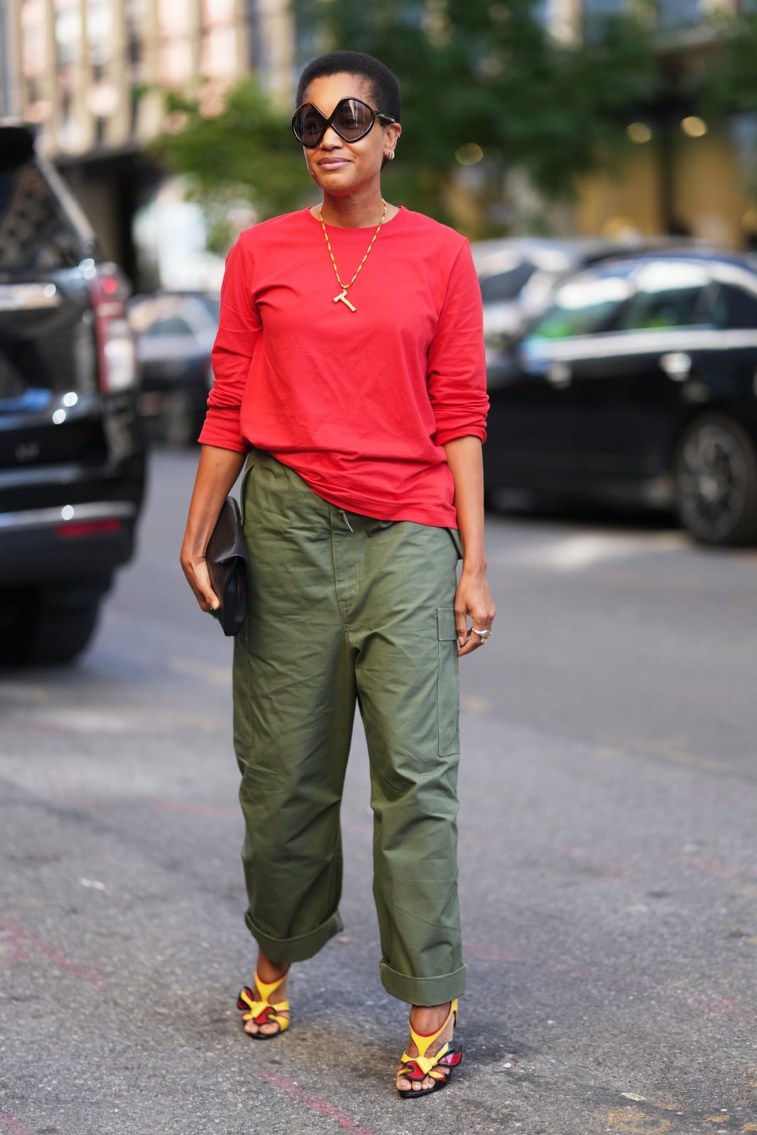 Straight Leg Olive Green Cargo Pants with Red T-Shirt Straight Leg Olive Green Cargo Pants with Red T-Shirt — Chic Green Cargo Pants Outfit