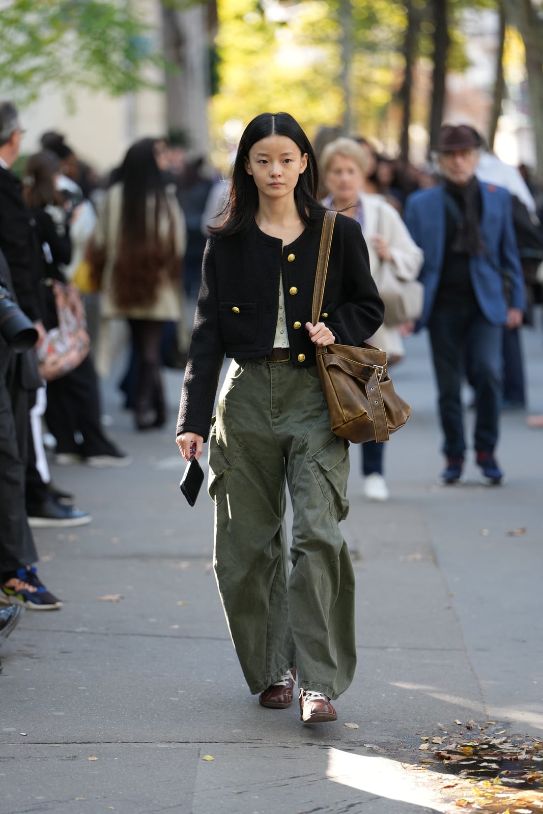 Olive Green Wide Leg Cargo Pants with White Knit Top Olive Green Wide Leg Cargo Pants with White Knit Top — Chic Green Cargo Pants Outfit