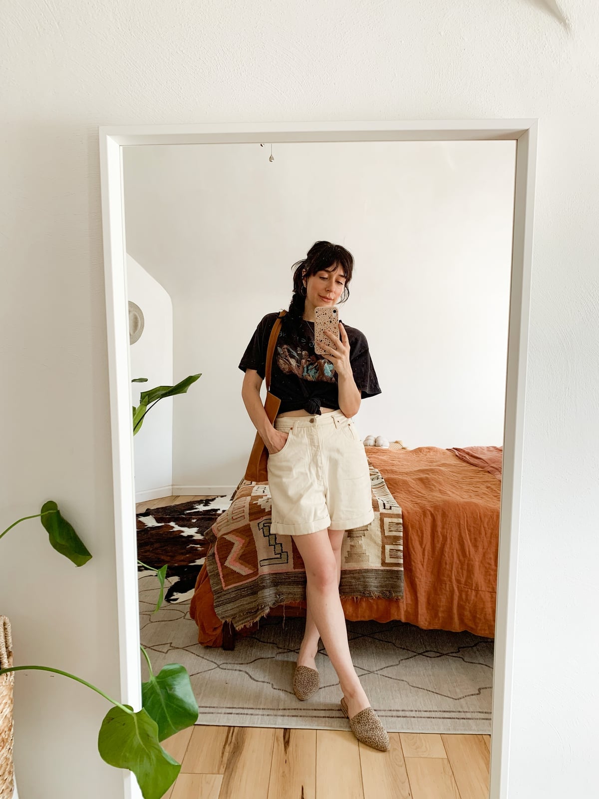 Graphic T-Shirt With Denim Shorts — Chic Style Inspo