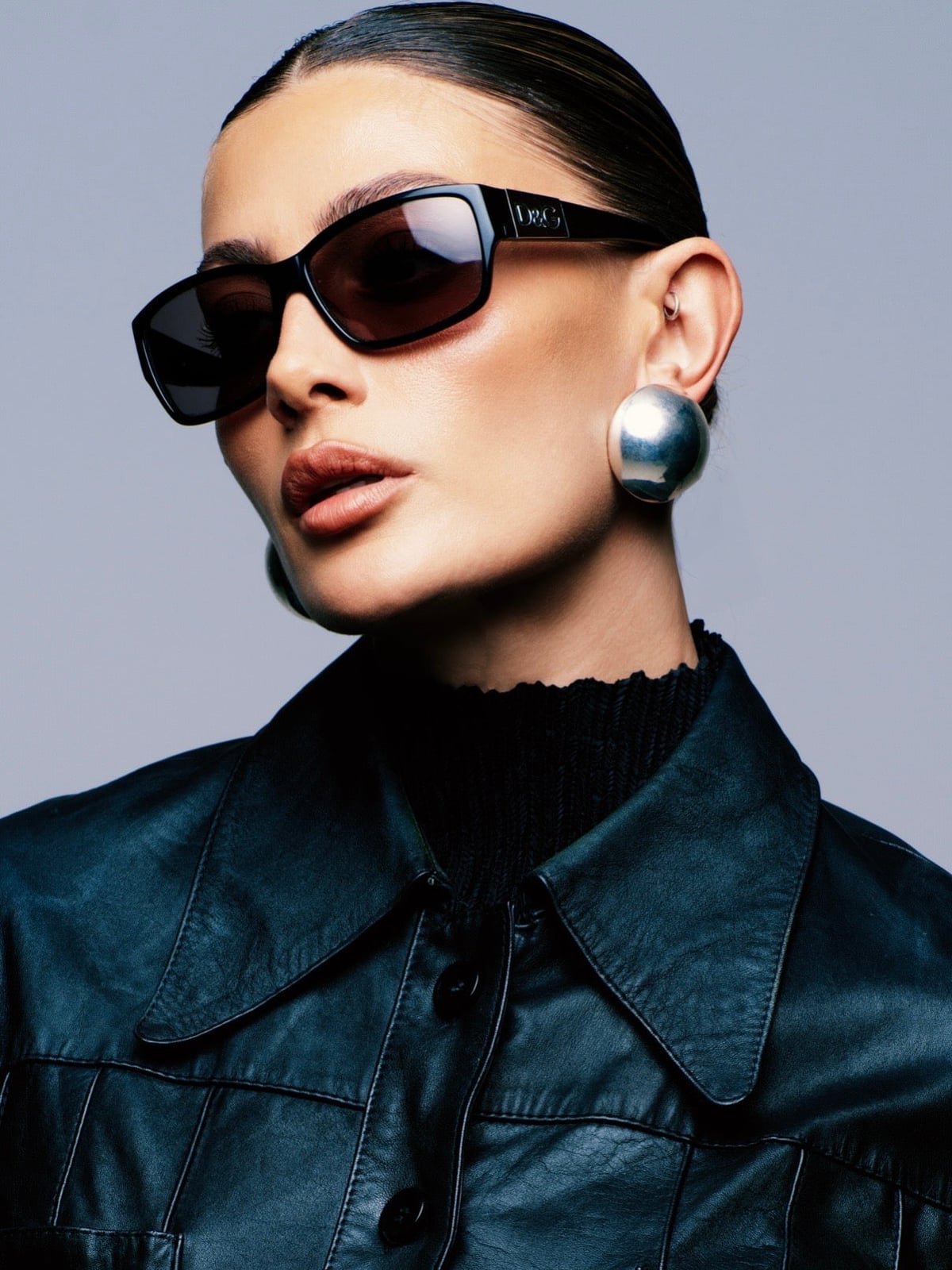 Black Leather Jacket Over Black Turtleneck Black Leather Jacket Over Black Turtleneck — Classy 2000s Outfits