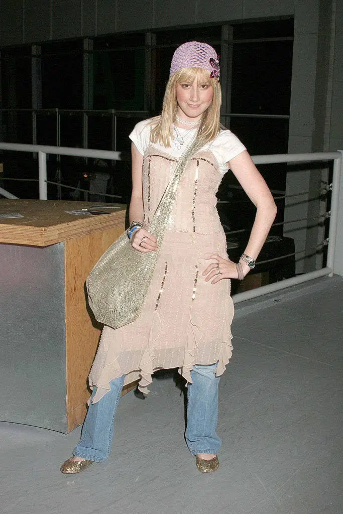 Pink Sequined Dress Over Jeans With Beanie Pink Sequined Dress Over Jeans With Beanie — Classy 2000s Outfits