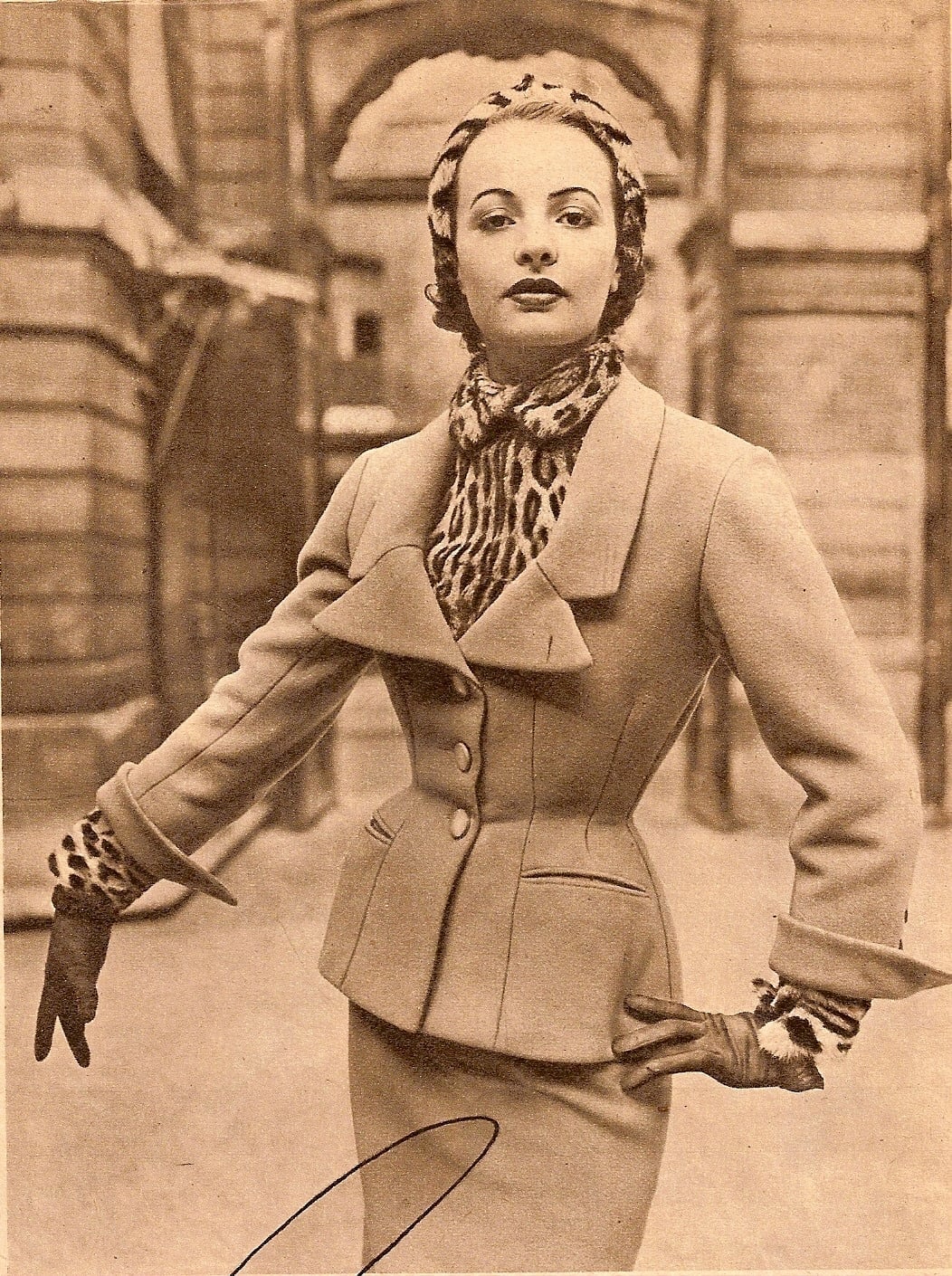 Beige Tailored Jacket With Leopard Print Accents — Classy 50s Style