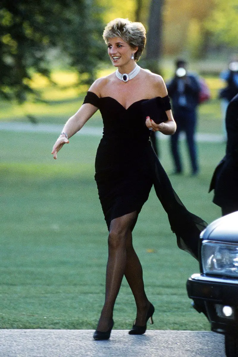 Elegant Off-Shoulder Evening Dress — Classy 90s Outfits