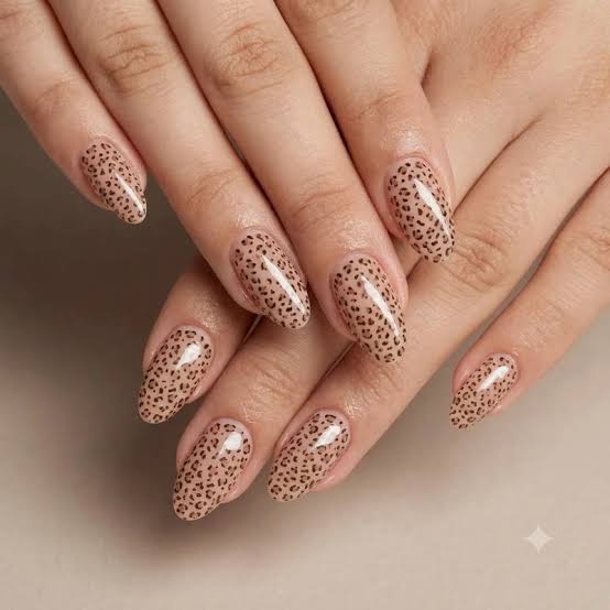 Full Coverage Leopard Beige Black Full Coverage Leopard Beige Black — Classy Animal Print Nails