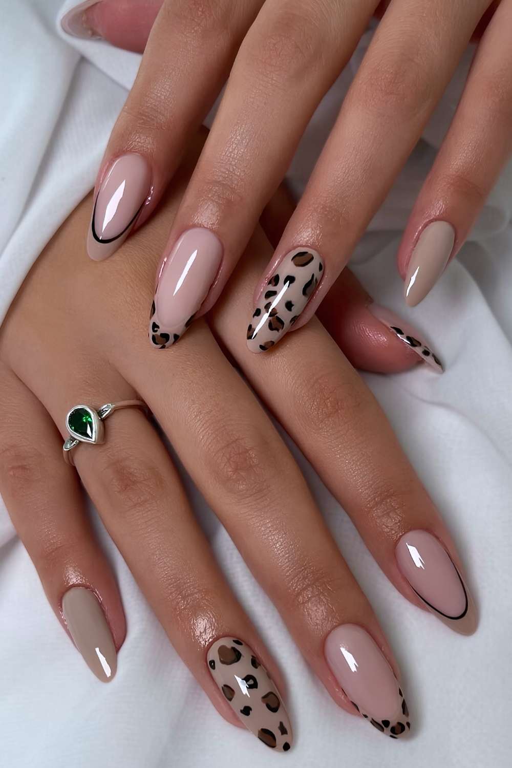 Black Leopard Tip Nude Beige French Black Leopard Tip Nude Beige French — Classy Animal Print Nails