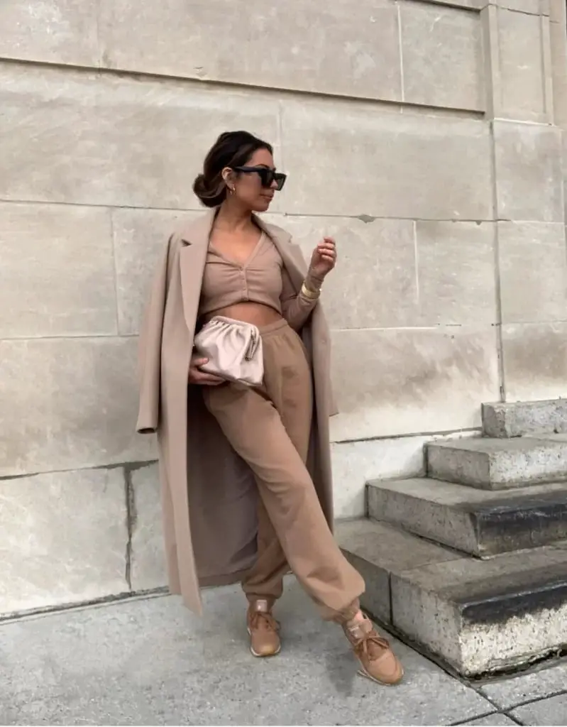 Monochromatic Beige Coat and Sweatpants Set — Classy Baddie Outfits