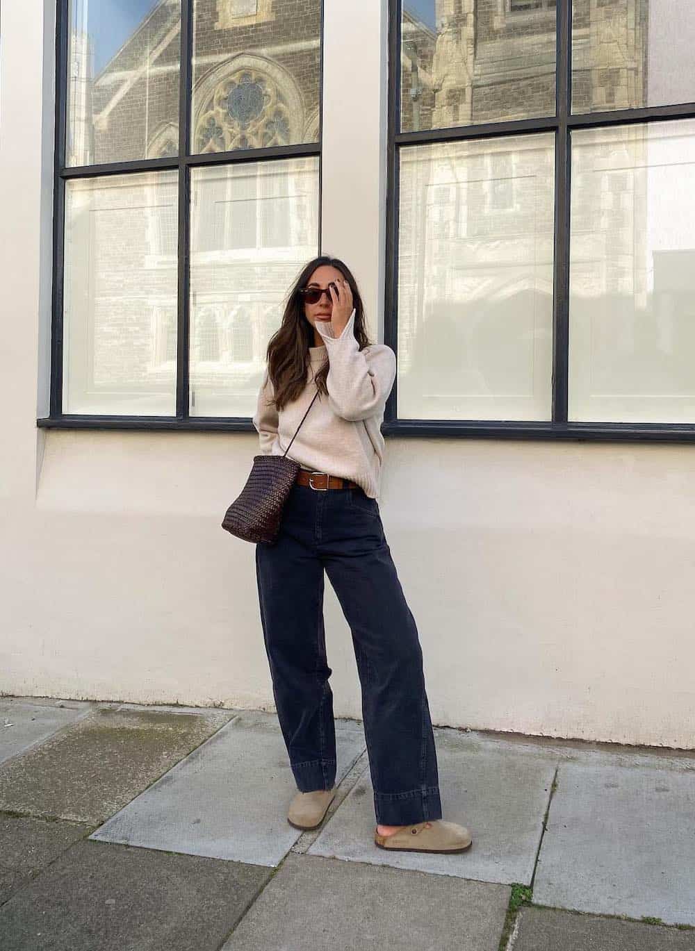 Wide Leg Dark Wash Jeans With Turtleneck Wide Leg Dark Wash Jeans With Turtleneck — Classy Baggy Jeans Outfits