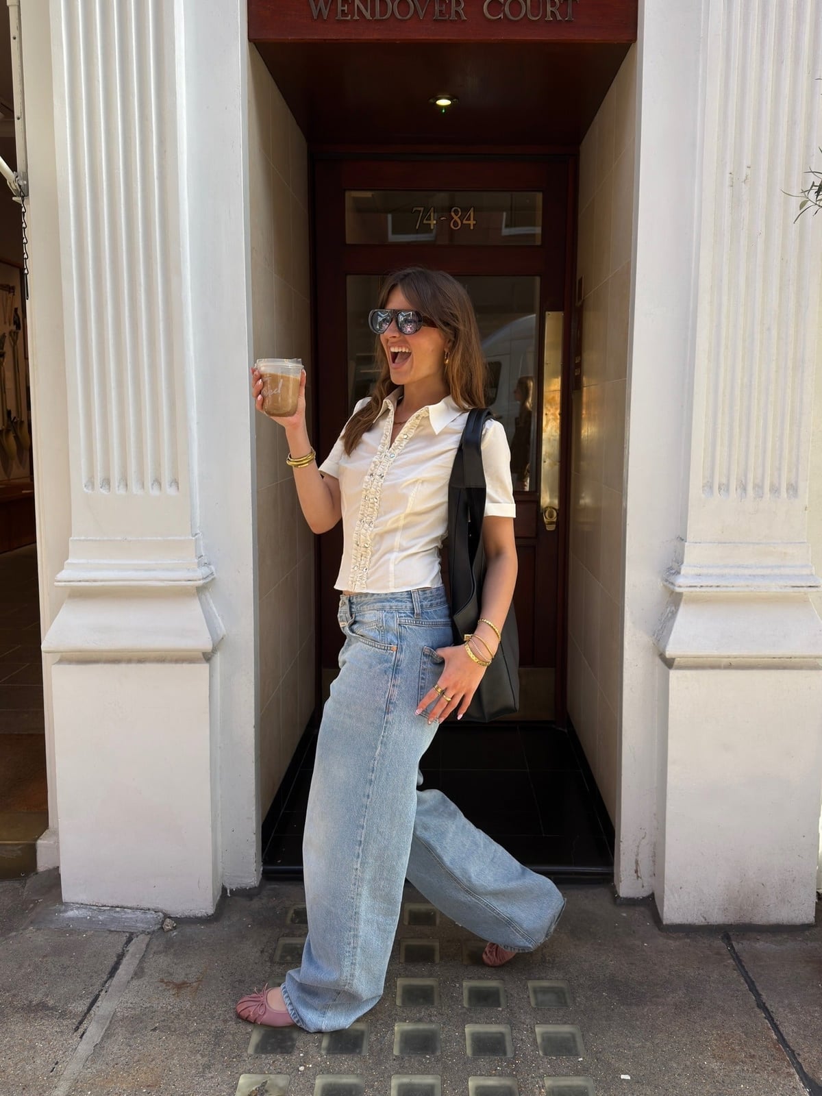 Extremely Wide Leg Jeans With Collared Shirt Extremely Wide Leg Jeans With Collared Shirt — Classy Baggy Jeans Outfits