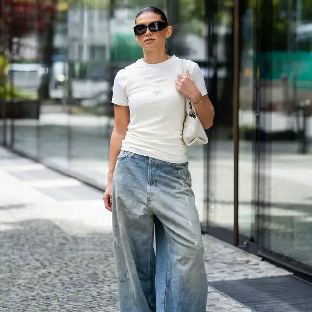 Baggy Jeans With Layered Tank Tops Baggy Jeans With Layered Tank Tops — Classy Baggy Outfits