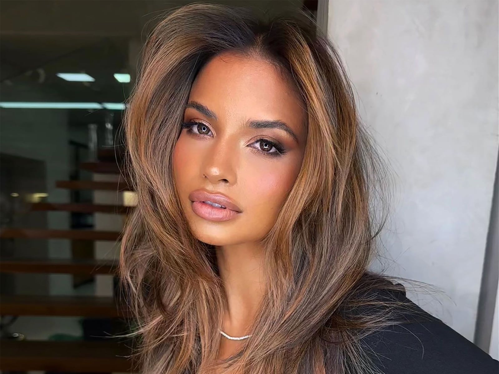 Collarbone Lob With Caramel Balayage Collarbone Lob With Caramel Balayage — Classy Balayage Hair