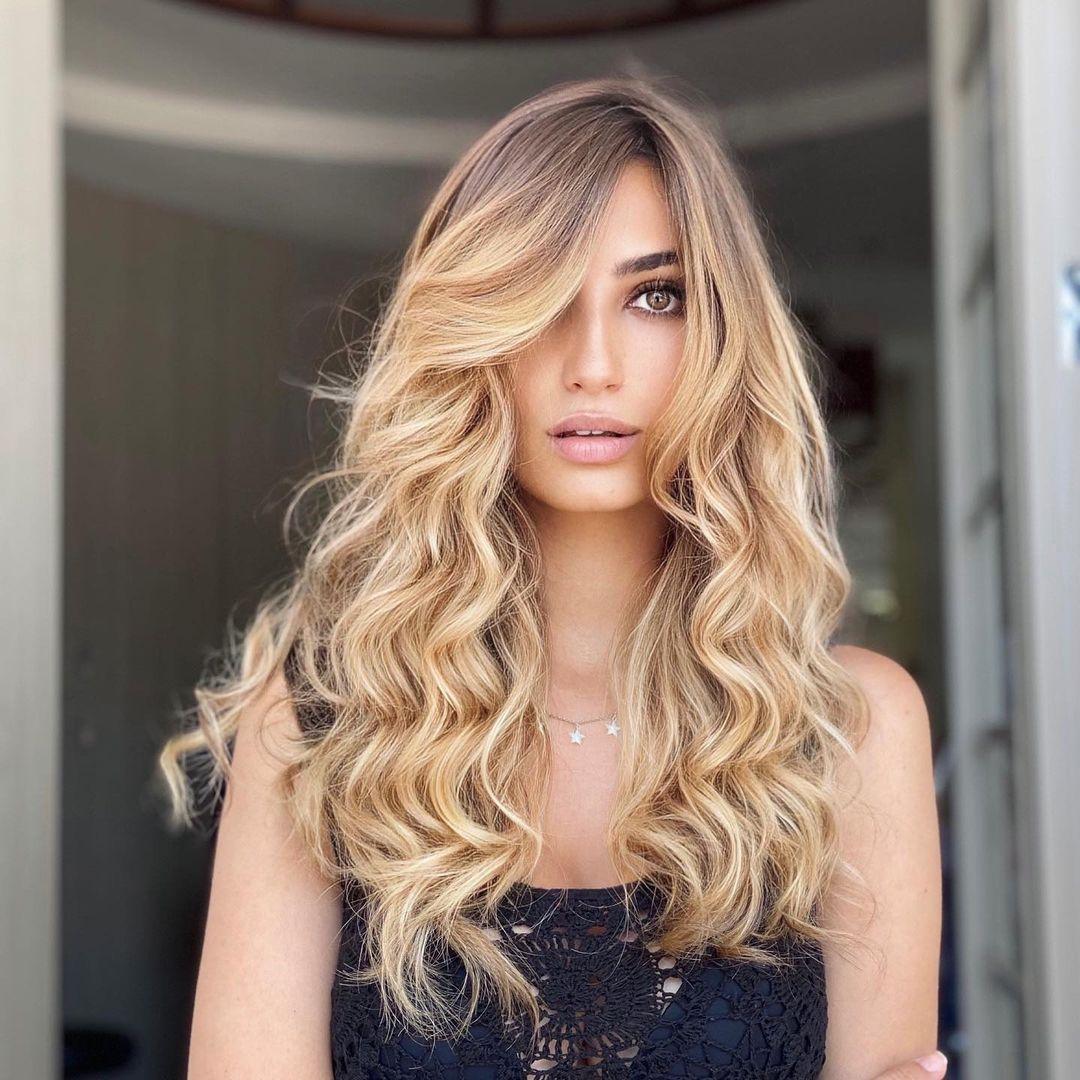 Cool Blonde Balayage With Soft Waves Cool Blonde Balayage With Soft Waves — Classy Balayage Hair Blonde