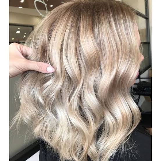 Champagne Blonde Balayage Lob Champagne Blonde Balayage Lob — Classy Balayage Hair Blonde