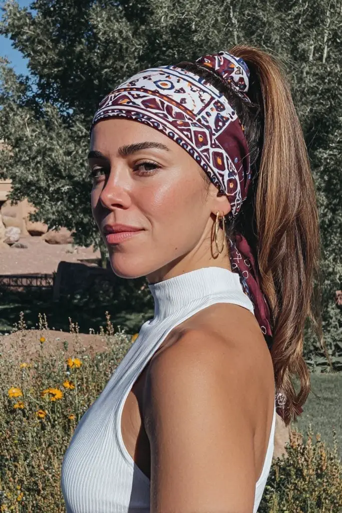 Mid-Back Brown Ponytail With Patterned Bandana Mid-Back Brown Ponytail With Patterned Bandana — Classy Bandana Hair