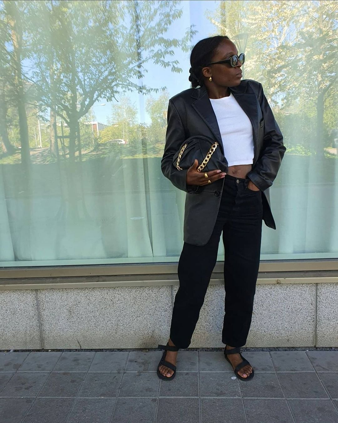Black Straight Leg Jeans with Oversized Blazer — Classy Black Jeans Outfits