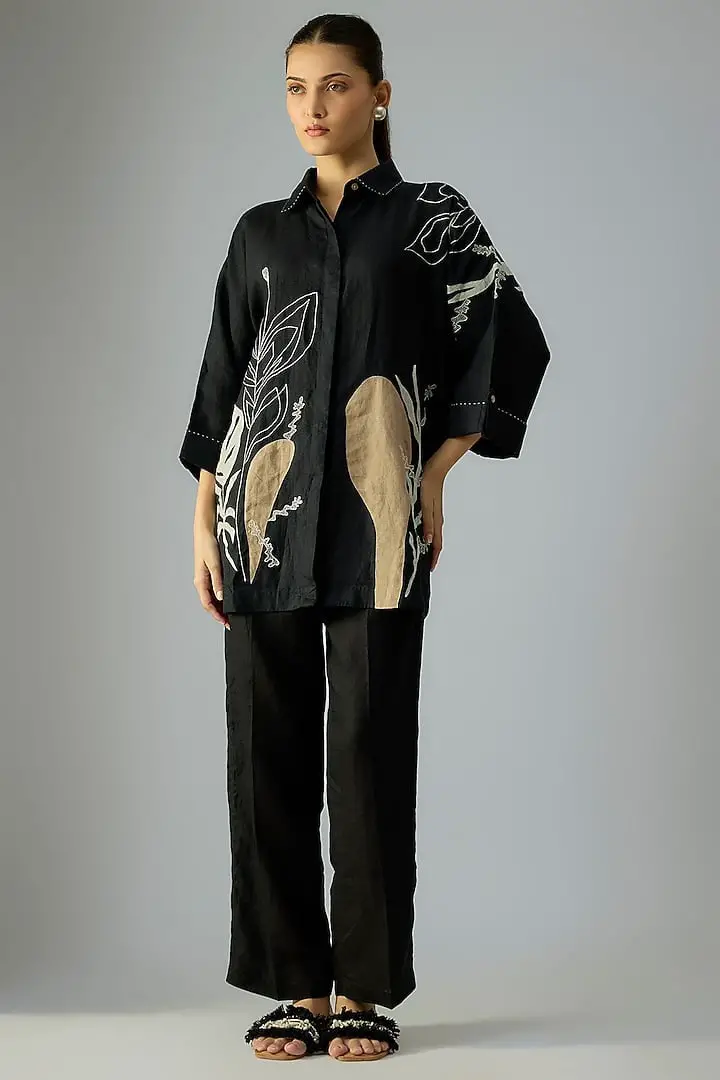 Oversized Black Linen Shirt With Wide-Leg Pants Oversized Black Linen Shirt With Wide-Leg Pants — Classy Black Linen Pants Outfit