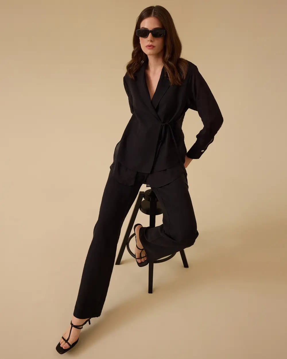 All Black Casual Look With Wrap Top All Black Casual Look With Wrap Top — Classy Black Linen Pants Outfit