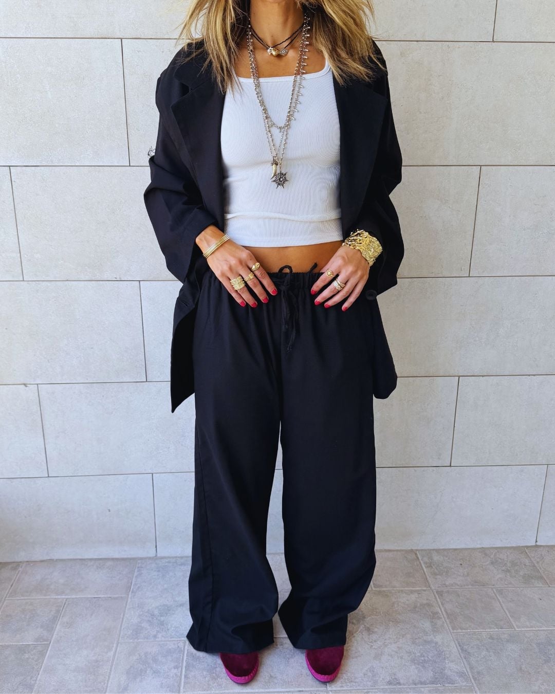 Casual Black Linen Pants With Oversized Blazer Casual Black Linen Pants With Oversized Blazer — Classy Black Linen Pants Outfit