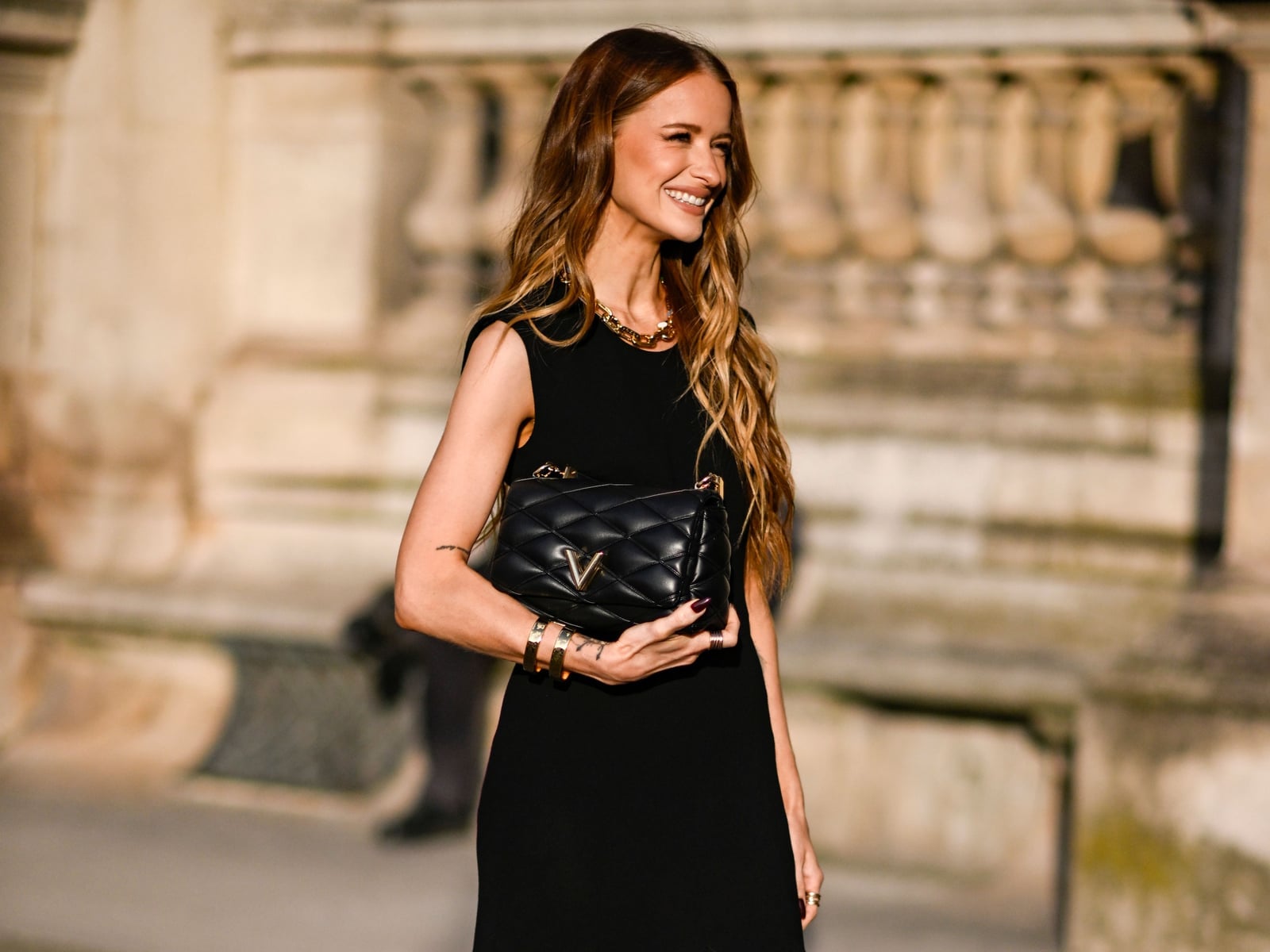 Black Sleeveless Dress With Straight Silhouette Black Sleeveless Dress With Straight Silhouette — Classy Black Tie Dresses