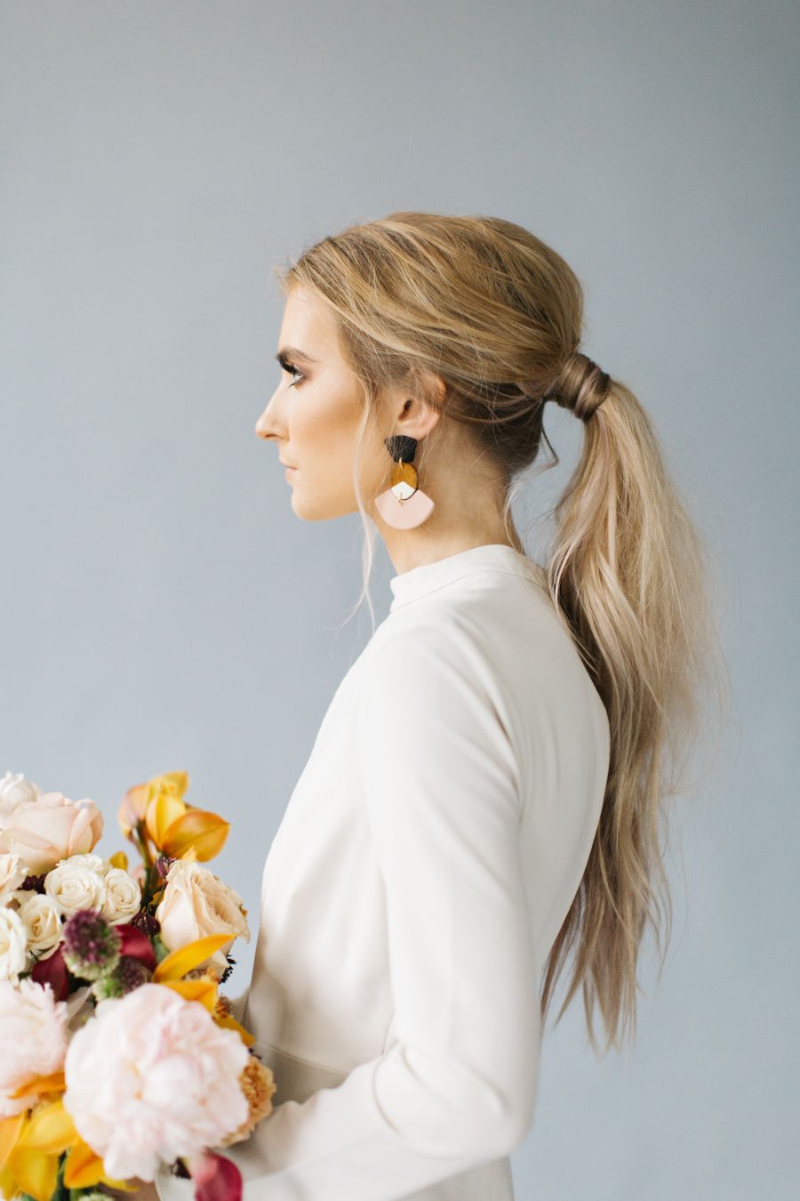Classic Blonde Ponytail With Subtle Waves — Classy Blonde Ponytail