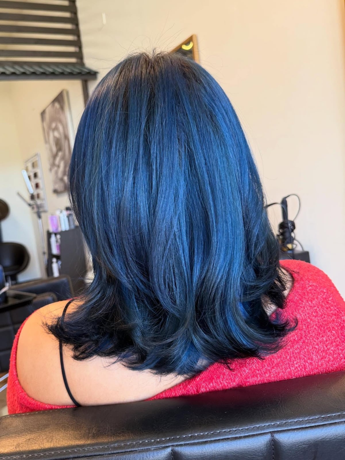 Collarbone Layers With Dark Blue Highlights — Classy Blue Hair Color