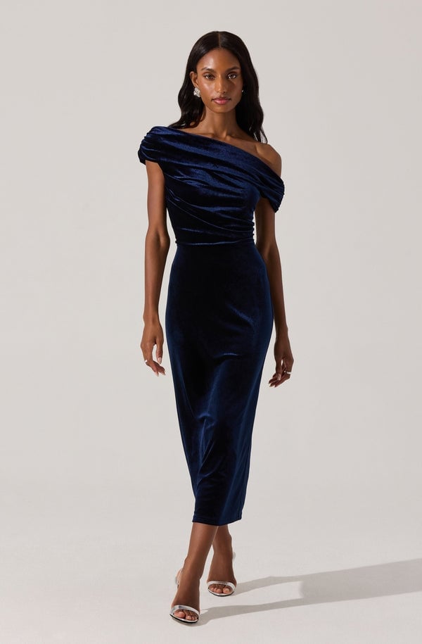 Navy One-Shoulder Velvet Dress for Evening Elegance Navy One-Shoulder Velvet Dress for Evening Elegance — Classy Blue Outfits