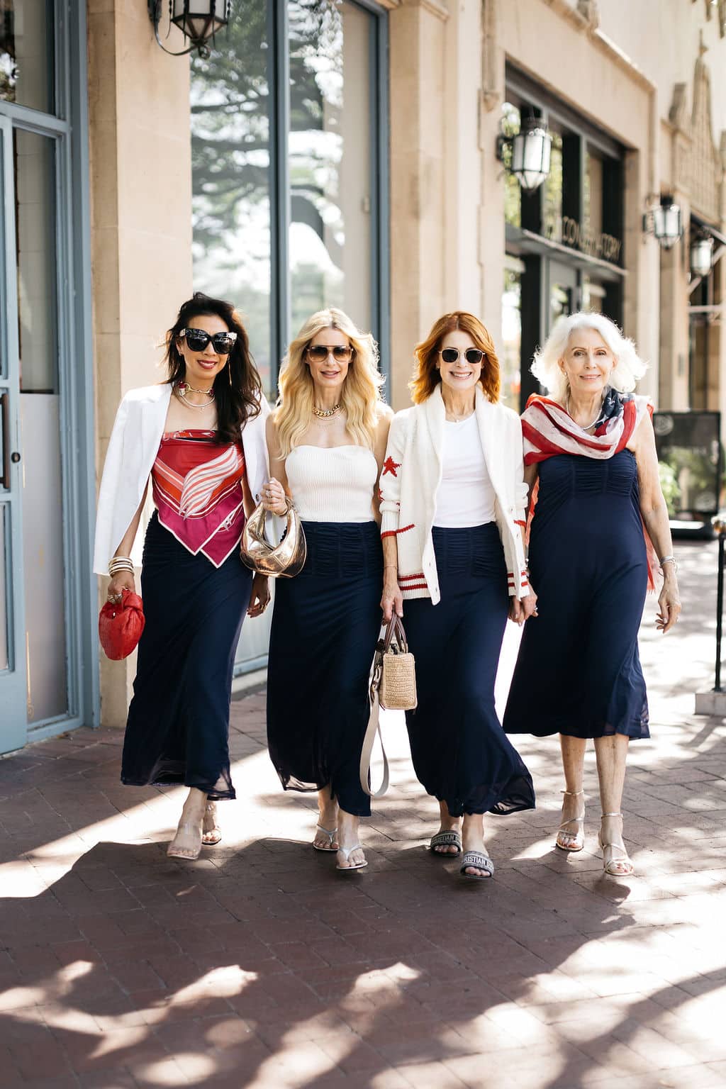 Navy Maxi Skirts Styled for Daytime Casual Navy Maxi Skirts Styled for Daytime Casual — Classy Blue Outfits