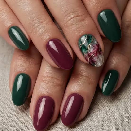 Short Oval Deep Green With Floral Art Short Oval Deep Green With Floral Art — Classy Boho Nails