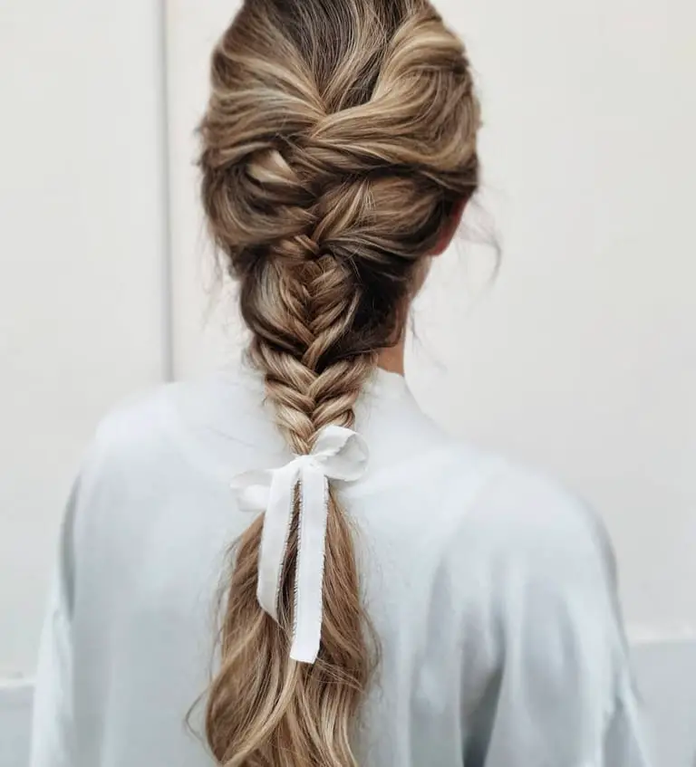 Blonde Highlights Fishtail Braid With Ribbon Blonde Highlights Fishtail Braid With Ribbon — Classy Braided Styles