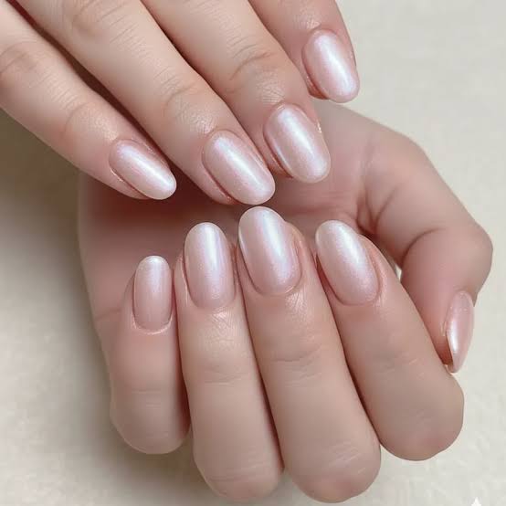 Short Almond Milky Shimmer Nails Short Almond Milky Shimmer Nails — Classy Bride Nail