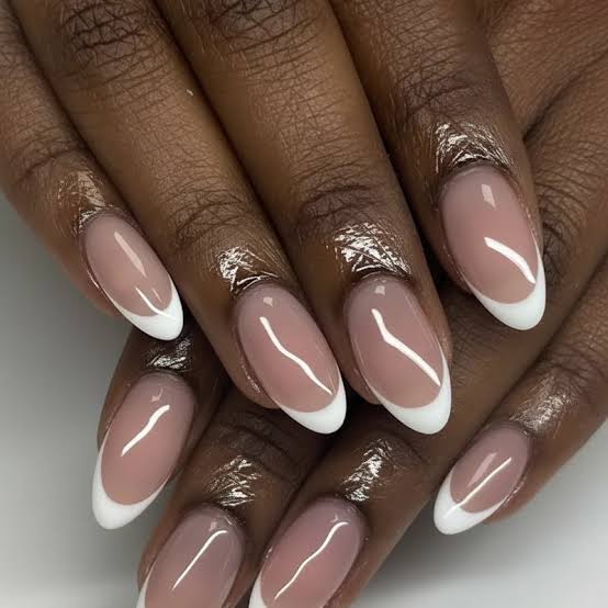 Medium Almond Classic French Manicure With нюдовый с белым Medium Almond Classic French Manicure With нюдовый с белым — Classy Bride Nail