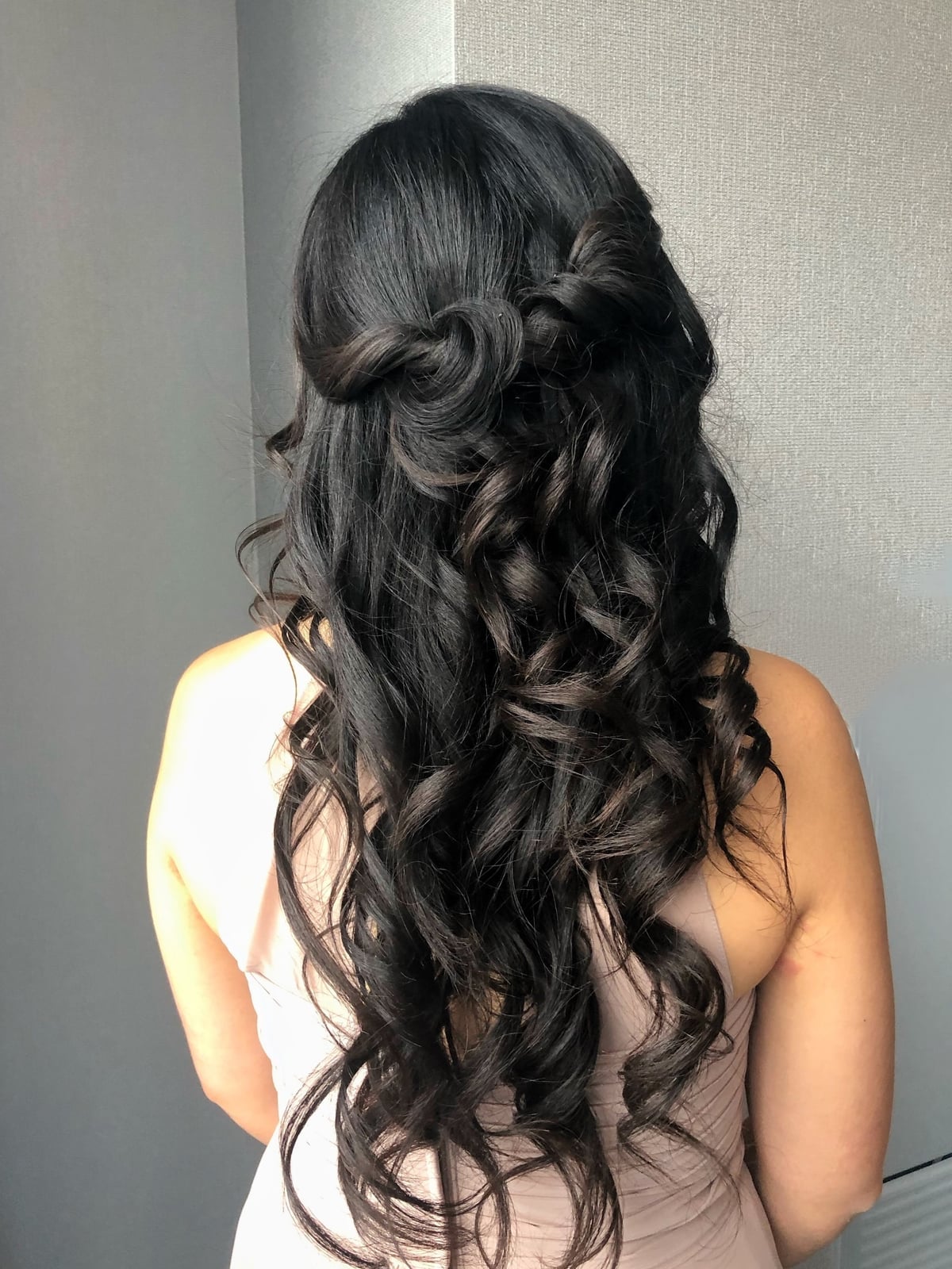 Dark Brown Half-Up Voluminous Curls Dark Brown Half-Up Voluminous Curls — Classy Bridesmaid Hair