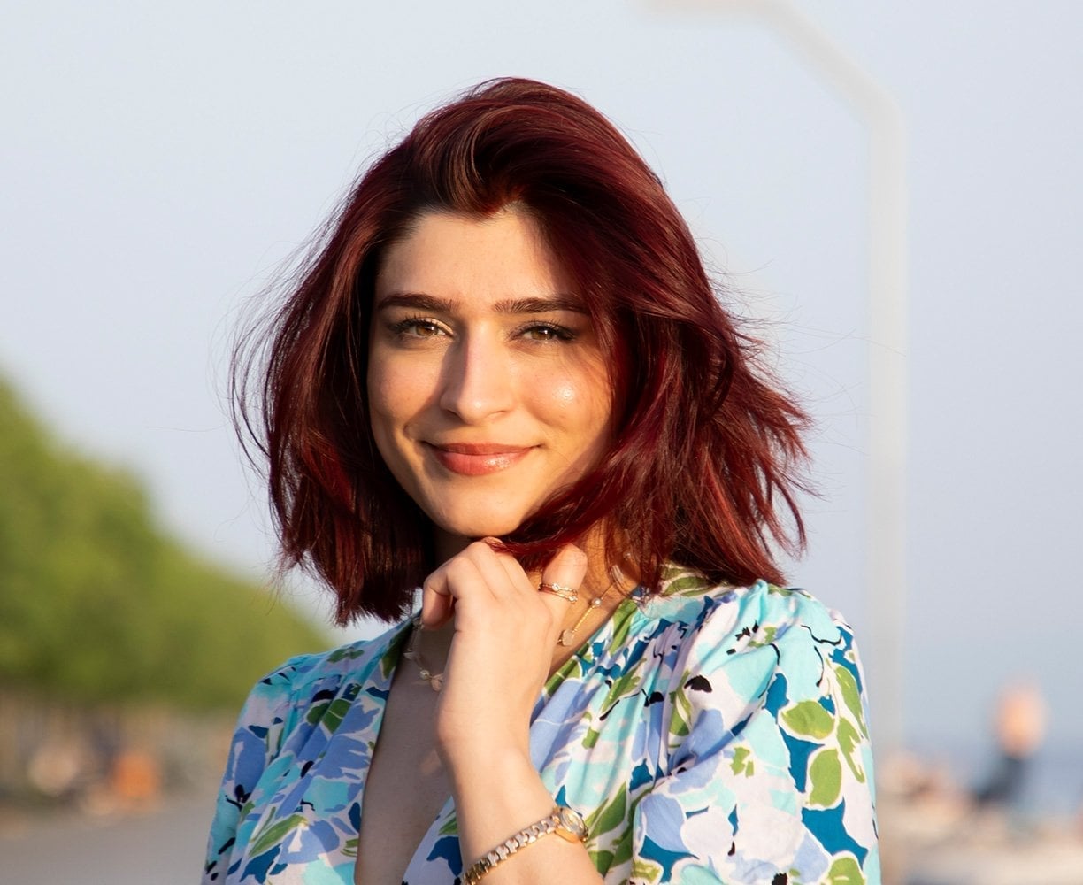 Chin Length Bob Saturated Red With Blunt Bangs Chin Length Bob Saturated Red With Blunt Bangs — Classy Bright Red Hair