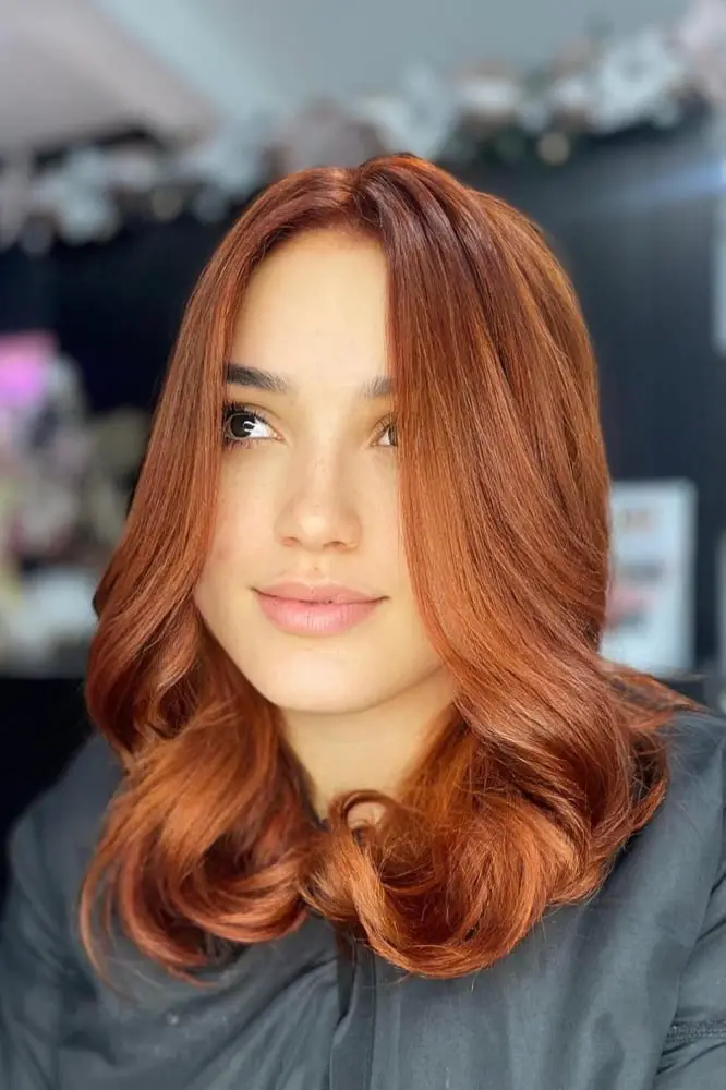 Collarbone Bright Copper Red Blowout Collarbone Bright Copper Red Blowout — Classy Bright Red Hair