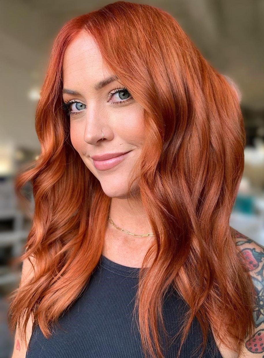 Shoulder Length Loose Waves Bright Fiery Red Shoulder Length Loose Waves Bright Fiery Red — Classy Bright Red Hair