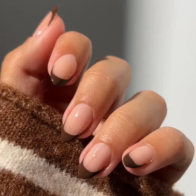 Medium Almond Nails With Modern Brown French Tips Medium Almond Nails With Modern Brown French Tips — Classy Brown Almond Nails