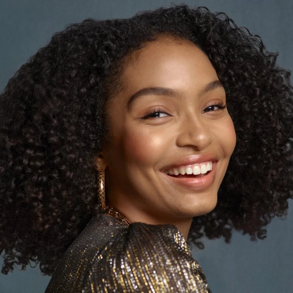 Chin Length Stacked Bob With Defined Curls Chin Length Stacked Bob With Defined Curls — Classy Brown Curly Hair
