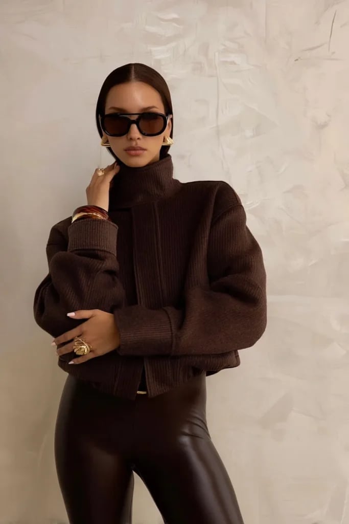 Monochromatic Brown Faux Leather Leggings Outfit Monochromatic Brown Faux Leather Leggings Outfit — Classy Brown Leggings Outfit