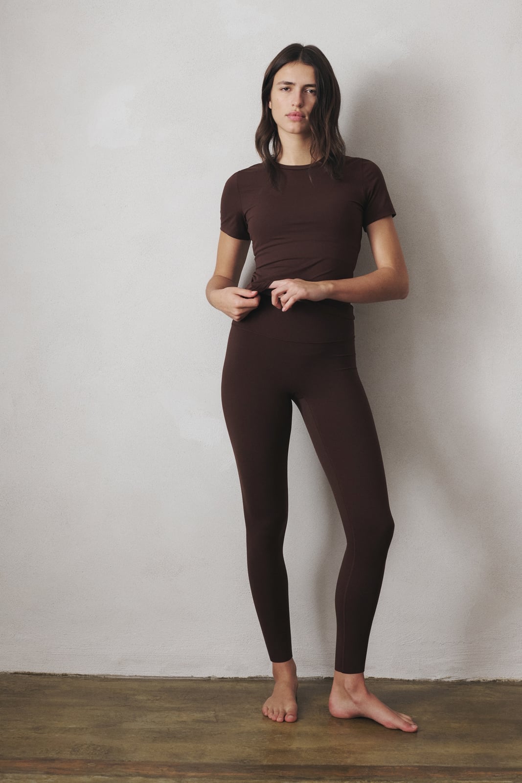 Chunky Knit Sweater and Brown Leggings Chunky Knit Sweater and Brown Leggings — Classy Brown Leggings Outfit
